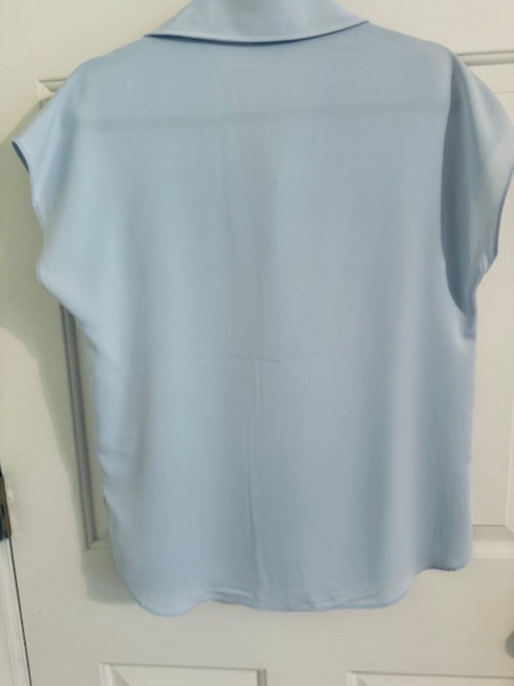 NWT Maison d'Amelie Baby Blue V-Neck Collared Top Size XS Sleeveless Blouse - Picture 2 of 5